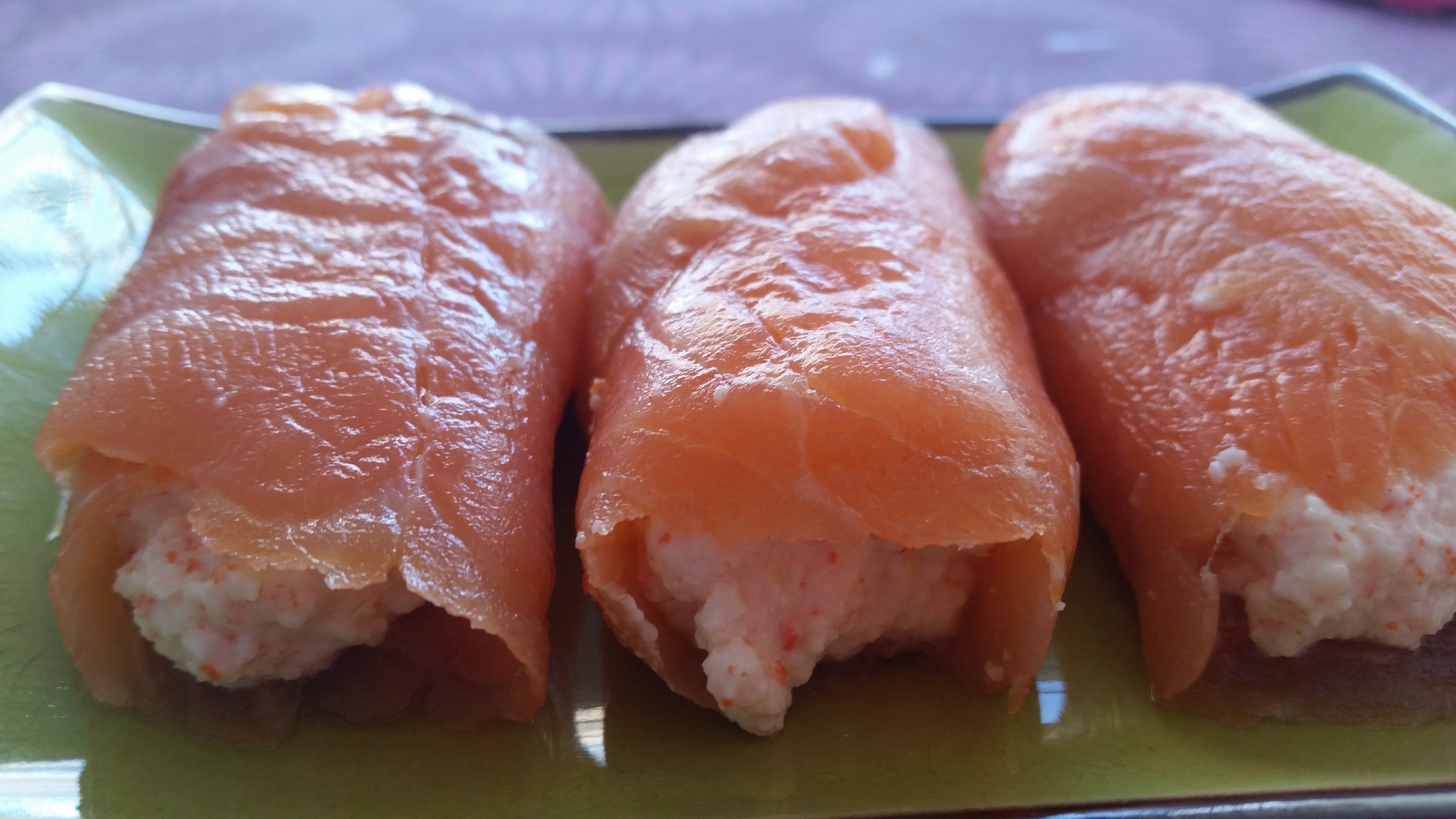 rollitos de salmón